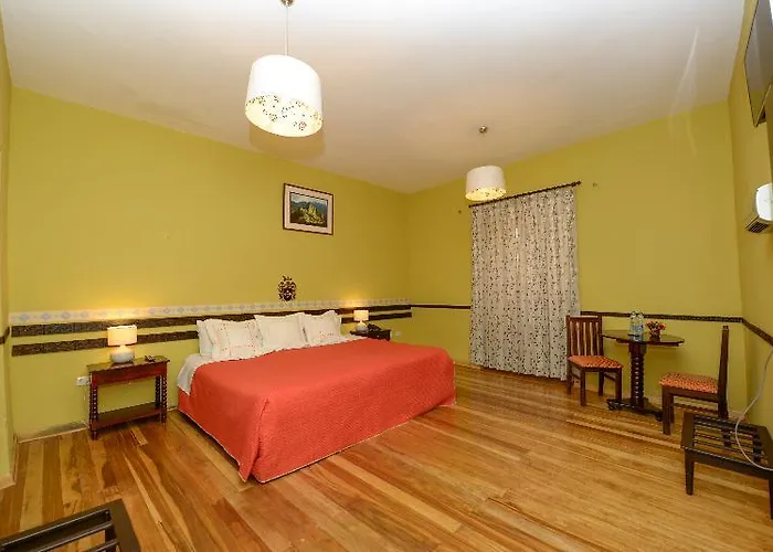 Yabar Hotel